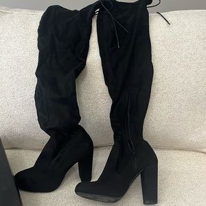Lulus black knee high boots with zipper and top lace size 8.5